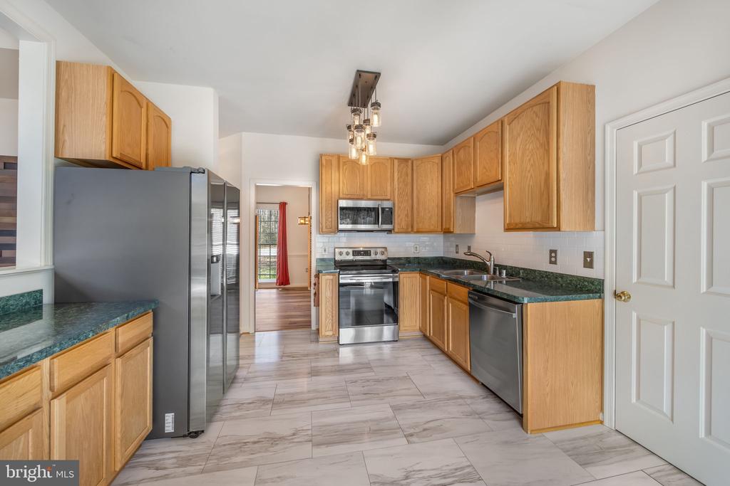 4318 BRIDLEPATH CT, FREDERICKSBURG, Virginia 22408, 4 Bedrooms Bedrooms, ,3 BathroomsBathrooms,Residential,4318 BRIDLEPATH CT,VASP2039854 MLS # VASP2039854