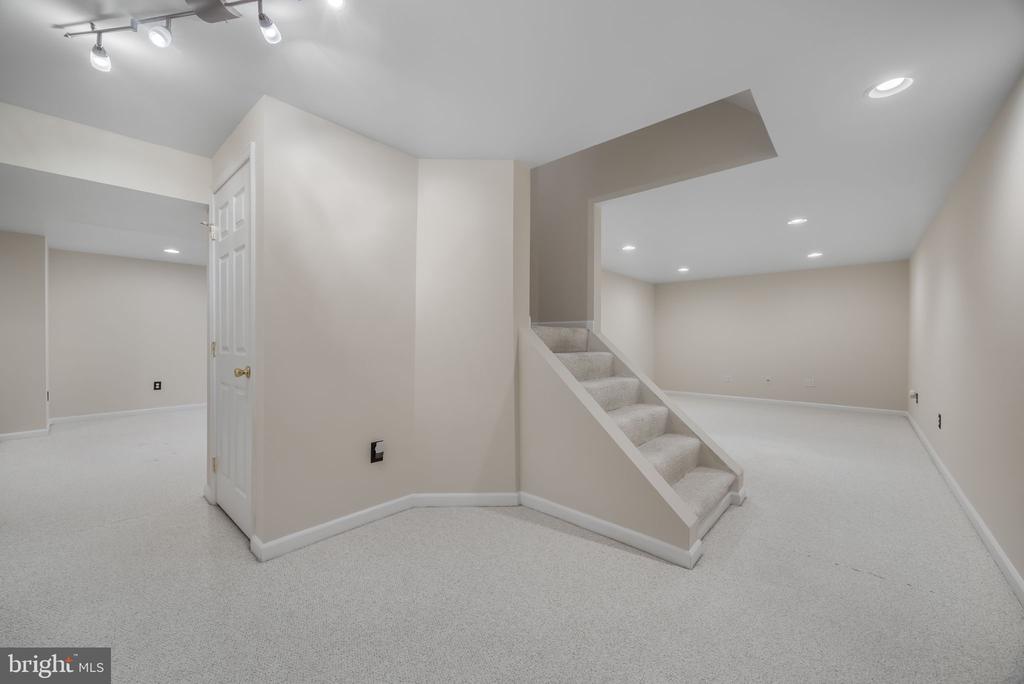 4318 BRIDLEPATH CT, FREDERICKSBURG, Virginia 22408, 4 Bedrooms Bedrooms, ,3 BathroomsBathrooms,Residential,4318 BRIDLEPATH CT,VASP2039854 MLS # VASP2039854