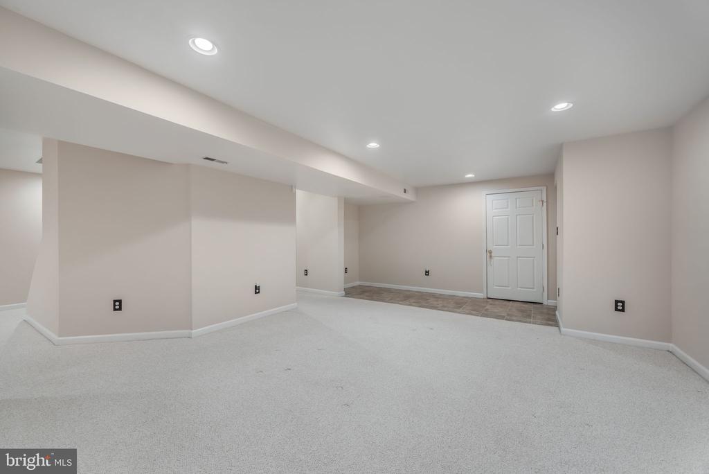 4318 BRIDLEPATH CT, FREDERICKSBURG, Virginia 22408, 4 Bedrooms Bedrooms, ,3 BathroomsBathrooms,Residential,4318 BRIDLEPATH CT,VASP2039854 MLS # VASP2039854