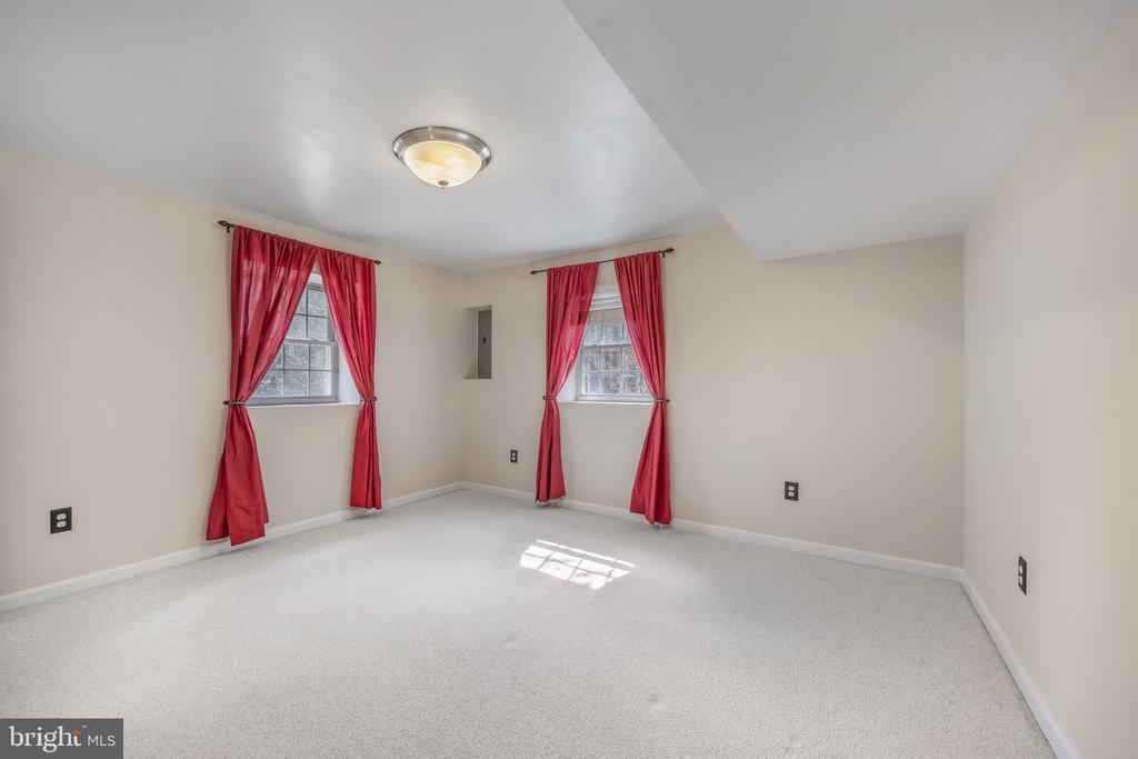 4318 BRIDLEPATH CT, FREDERICKSBURG, Virginia 22408, 4 Bedrooms Bedrooms, ,3 BathroomsBathrooms,Residential,4318 BRIDLEPATH CT,VASP2039854 MLS # VASP2039854