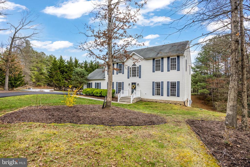 4318 BRIDLEPATH CT, FREDERICKSBURG, Virginia 22408, 4 Bedrooms Bedrooms, ,3 BathroomsBathrooms,Residential,4318 BRIDLEPATH CT,VASP2039854 MLS # VASP2039854