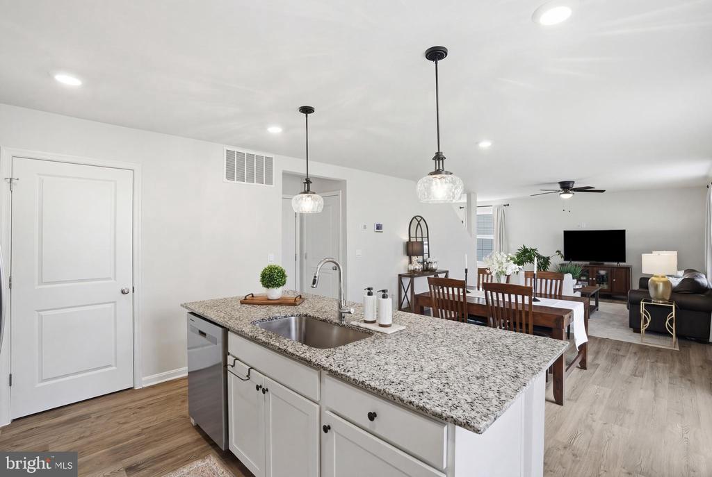 35623 PINE NEEDLE LN, LOCUST GROVE, Virginia 22508, 4 Bedrooms Bedrooms, ,2 BathroomsBathrooms,Residential,35623 PINE NEEDLE LN,VAOR2013562 MLS # VAOR2013562