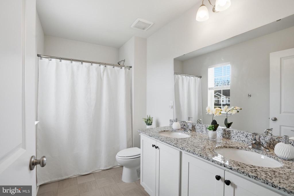 35623 PINE NEEDLE LN, LOCUST GROVE, Virginia 22508, 4 Bedrooms Bedrooms, ,2 BathroomsBathrooms,Residential,35623 PINE NEEDLE LN,VAOR2013562 MLS # VAOR2013562