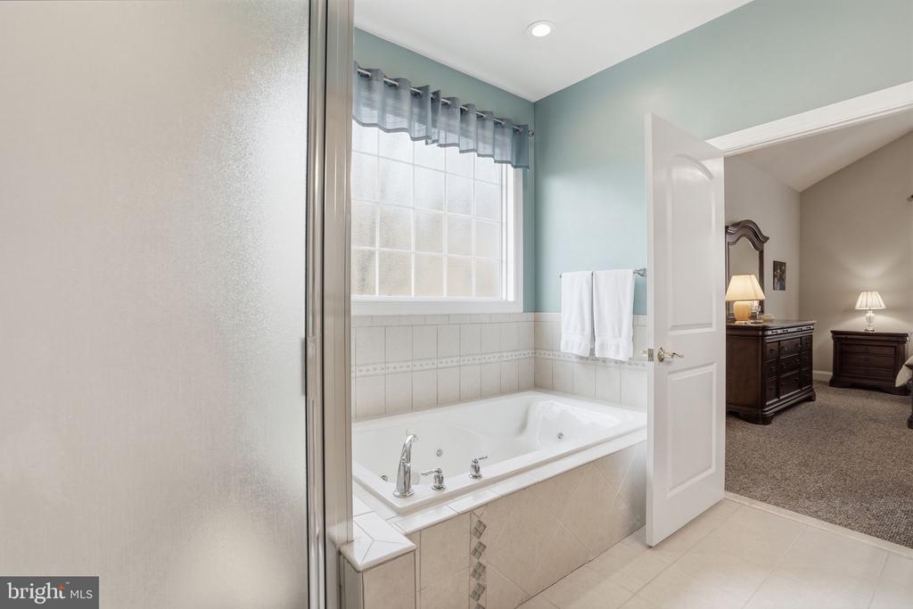 25 TARA WOODS DR, BUMPASS, Virginia 23024, 4 Bedrooms Bedrooms, ,3 BathroomsBathrooms,Residential,25 TARA WOODS DR,VALA2009472 MLS # VALA2009472