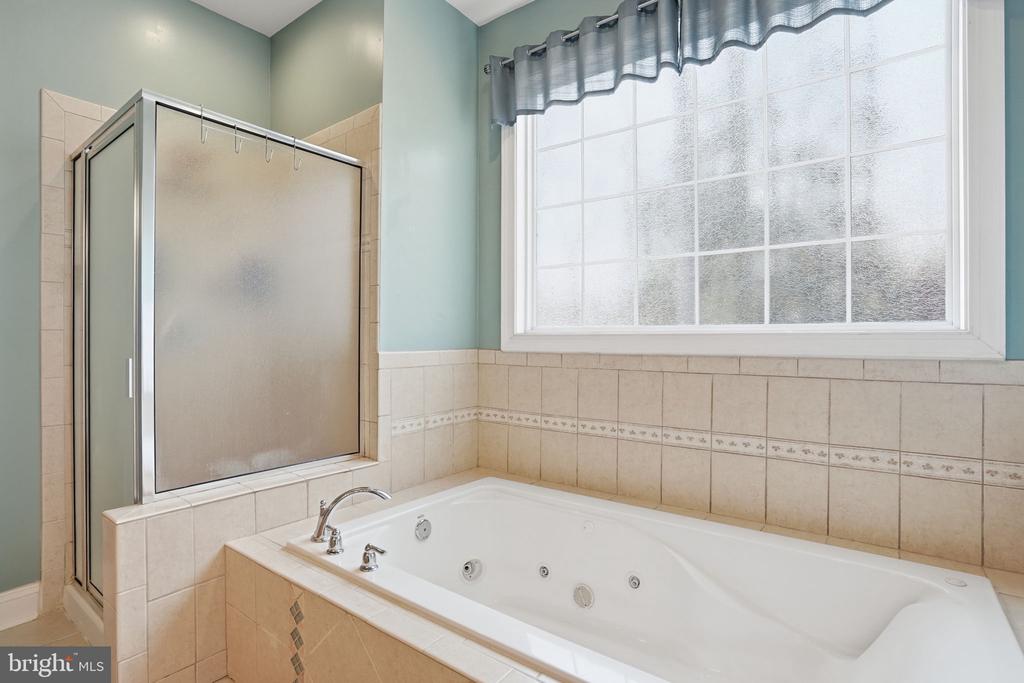 25 TARA WOODS DR, BUMPASS, Virginia 23024, 4 Bedrooms Bedrooms, ,3 BathroomsBathrooms,Residential,25 TARA WOODS DR,VALA2009472 MLS # VALA2009472