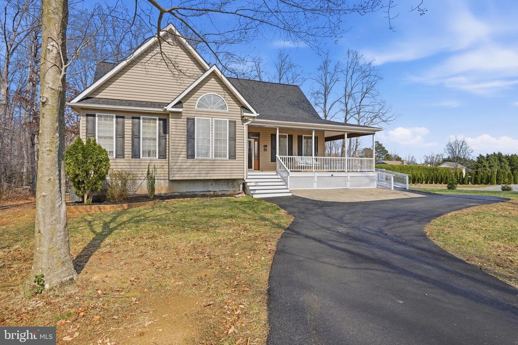 25 TARA WOODS DR, BUMPASS, Virginia 23024, 4 Bedrooms Bedrooms, ,3 BathroomsBathrooms,Residential,25 TARA WOODS DR,VALA2009472 MLS # VALA2009472