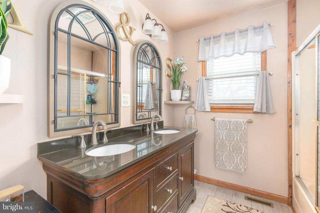 586 JACOBY RD, LOUISA, Virginia 23093, 5 Bedrooms Bedrooms, ,2 BathroomsBathrooms,Residential,586 JACOBY RD,VALA2009470 MLS # VALA2009470 586 JACOBY RD, LOUISA, Virginia 23093, 5 Bedrooms Bedrooms, ,2 BathroomsBathrooms,Residential,586 JACOBY RD,VALA2009470 MLS # VALA2009470