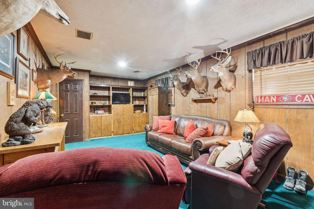 7041 PANORAMA CT, WARRENTON, Virginia, 4 Bedrooms Bedrooms, ,2 BathroomsBathrooms,Residential,7041 PANORAMA CT,VAFQ2020716 MLS # VAFQ2020716