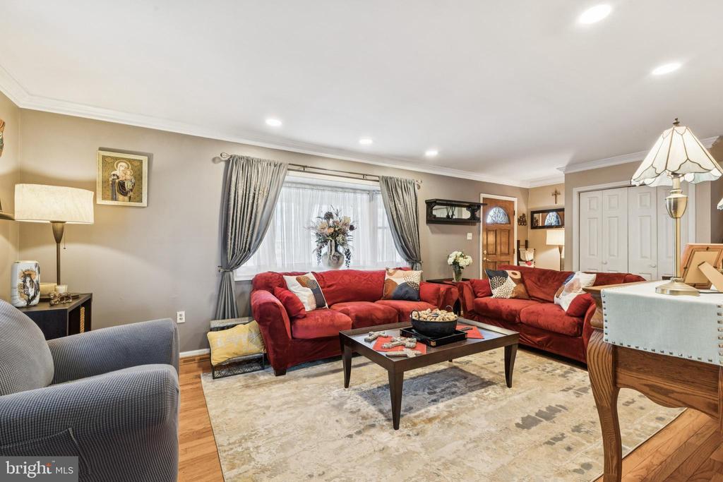 7041 PANORAMA CT, WARRENTON, Virginia, 4 Bedrooms Bedrooms, ,2 BathroomsBathrooms,Residential,7041 PANORAMA CT,VAFQ2020716 MLS # VAFQ2020716