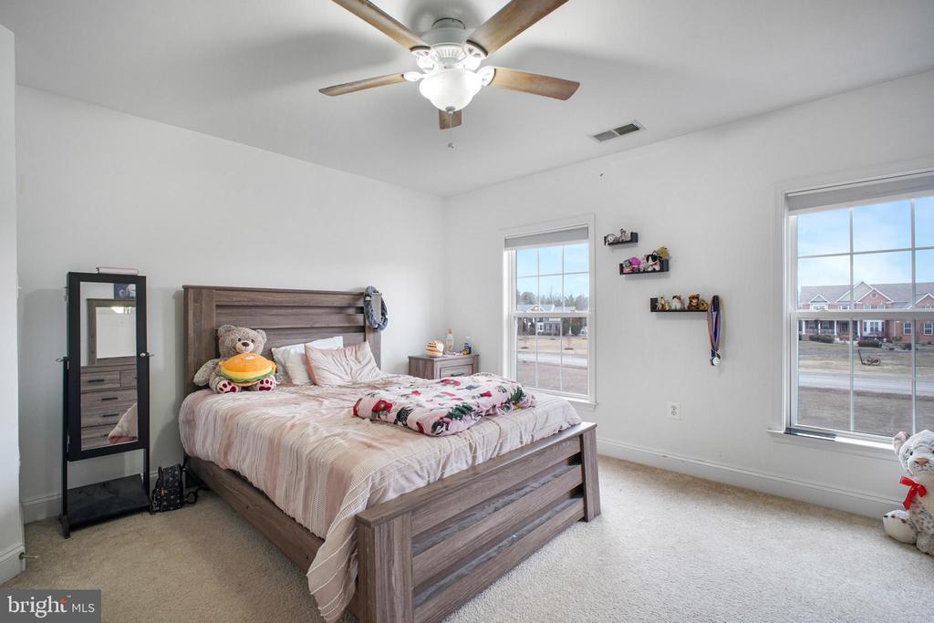 12504 SINGLE OAK RD, FREDERICKSBURG, Virginia 22407, 5 Bedrooms Bedrooms, ,3 BathroomsBathrooms,Residential,12504 SINGLE OAK RD,VASP2040158 MLS # VASP2040158 12504 SINGLE OAK RD, FREDERICKSBURG, Virginia 22407, 5 Bedrooms Bedrooms, ,3 BathroomsBathrooms,Residential,12504 SINGLE OAK RD,VASP2040158 MLS # VASP2040158