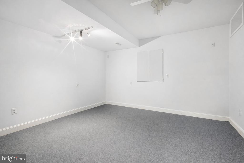 12504 SINGLE OAK RD, FREDERICKSBURG, Virginia 22407, 5 Bedrooms Bedrooms, ,3 BathroomsBathrooms,Residential,12504 SINGLE OAK RD,VASP2040158 MLS # VASP2040158 12504 SINGLE OAK RD, FREDERICKSBURG, Virginia 22407, 5 Bedrooms Bedrooms, ,3 BathroomsBathrooms,Residential,12504 SINGLE OAK RD,VASP2040158 MLS # VASP2040158