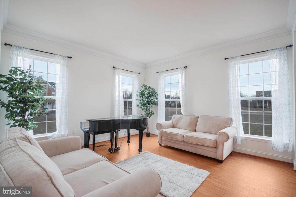 12504 SINGLE OAK RD, FREDERICKSBURG, Virginia 22407, 5 Bedrooms Bedrooms, ,3 BathroomsBathrooms,Residential,12504 SINGLE OAK RD,VASP2040158 MLS # VASP2040158 12504 SINGLE OAK RD, FREDERICKSBURG, Virginia 22407, 5 Bedrooms Bedrooms, ,3 BathroomsBathrooms,Residential,12504 SINGLE OAK RD,VASP2040158 MLS # VASP2040158