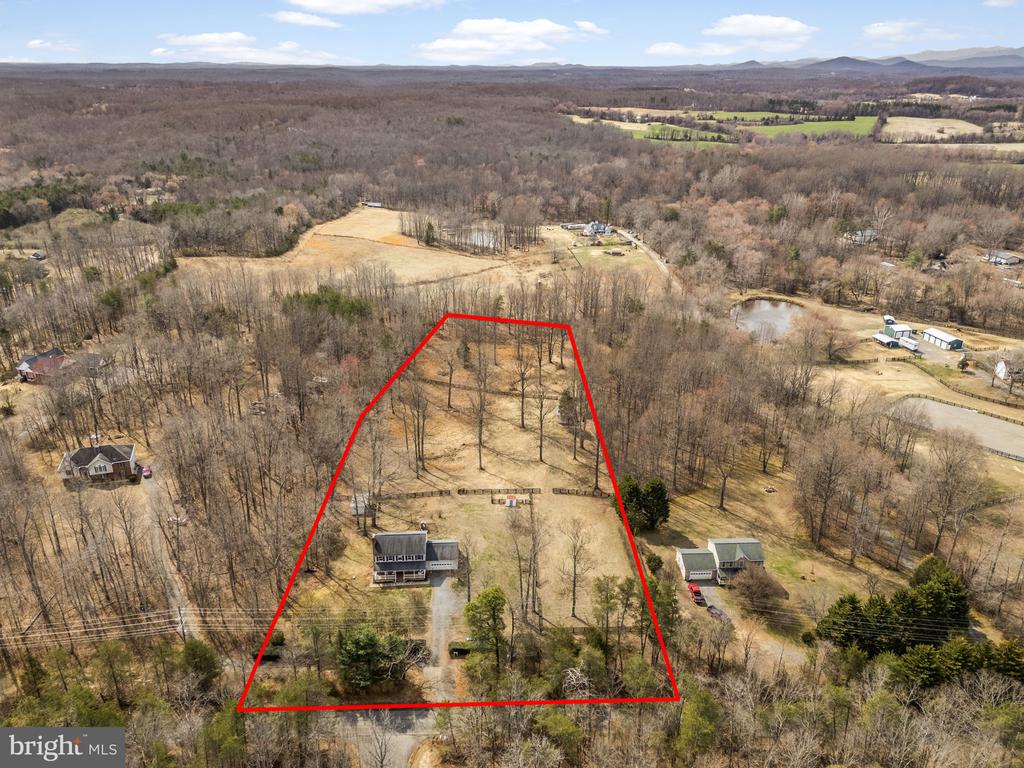 10507 CLIFF MILLS RD, MARSHALL, Virginia, 4 Bedrooms Bedrooms, ,2 BathroomsBathrooms,Residential,10507 CLIFF MILLS RD,VAFQ2020886 MLS # VAFQ2020886