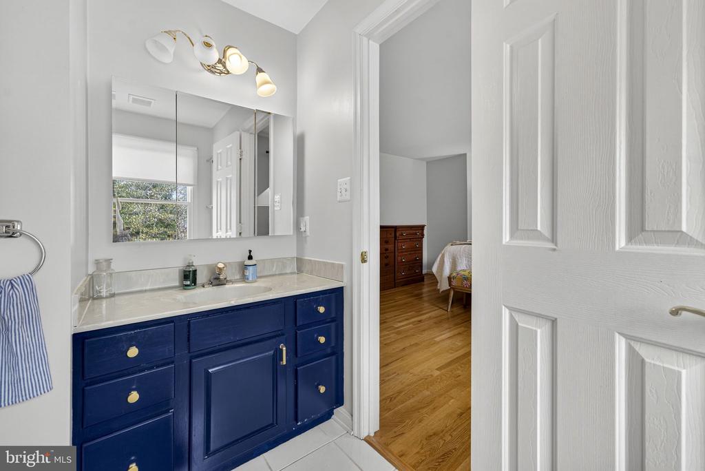 10507 CLIFF MILLS RD, MARSHALL, Virginia, 4 Bedrooms Bedrooms, ,2 BathroomsBathrooms,Residential,10507 CLIFF MILLS RD,VAFQ2020886 MLS # VAFQ2020886