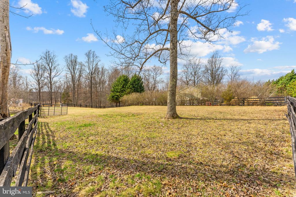 10507 CLIFF MILLS RD, MARSHALL, Virginia, 4 Bedrooms Bedrooms, ,2 BathroomsBathrooms,Residential,10507 CLIFF MILLS RD,VAFQ2020886 MLS # VAFQ2020886
