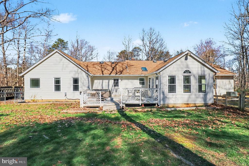 10806 MOUNTAIN LAUREL CT, SPOTSYLVANIA, Virginia 22553, 4 Bedrooms Bedrooms, ,2 BathroomsBathrooms,Residential,10806 MOUNTAIN LAUREL CT,VASP2039974 MLS # VASP2039974