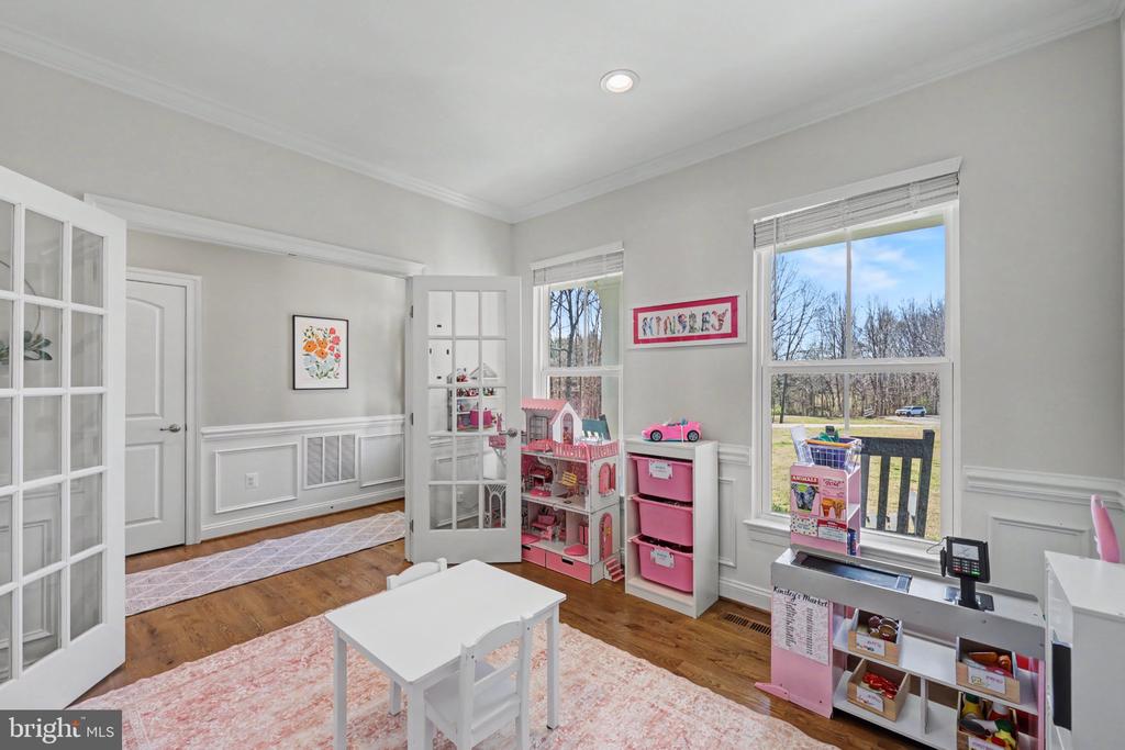 7701 RIPARIAN CT, FREDERICKSBURG, Virginia 22408, 4 Bedrooms Bedrooms, ,3 BathroomsBathrooms,Residential,7701 RIPARIAN CT,VASP2040174 MLS # VASP2040174