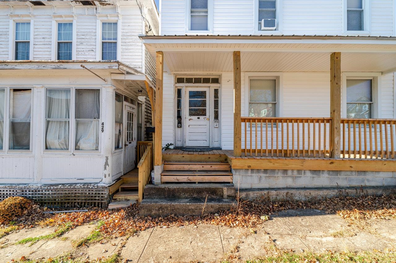 427 FOURTH ST, SHENANDOAH, Virginia 22849, 4 Bedrooms Bedrooms, ,2 BathroomsBathrooms,Residential,427 FOURTH ST,671295 MLS # 671295