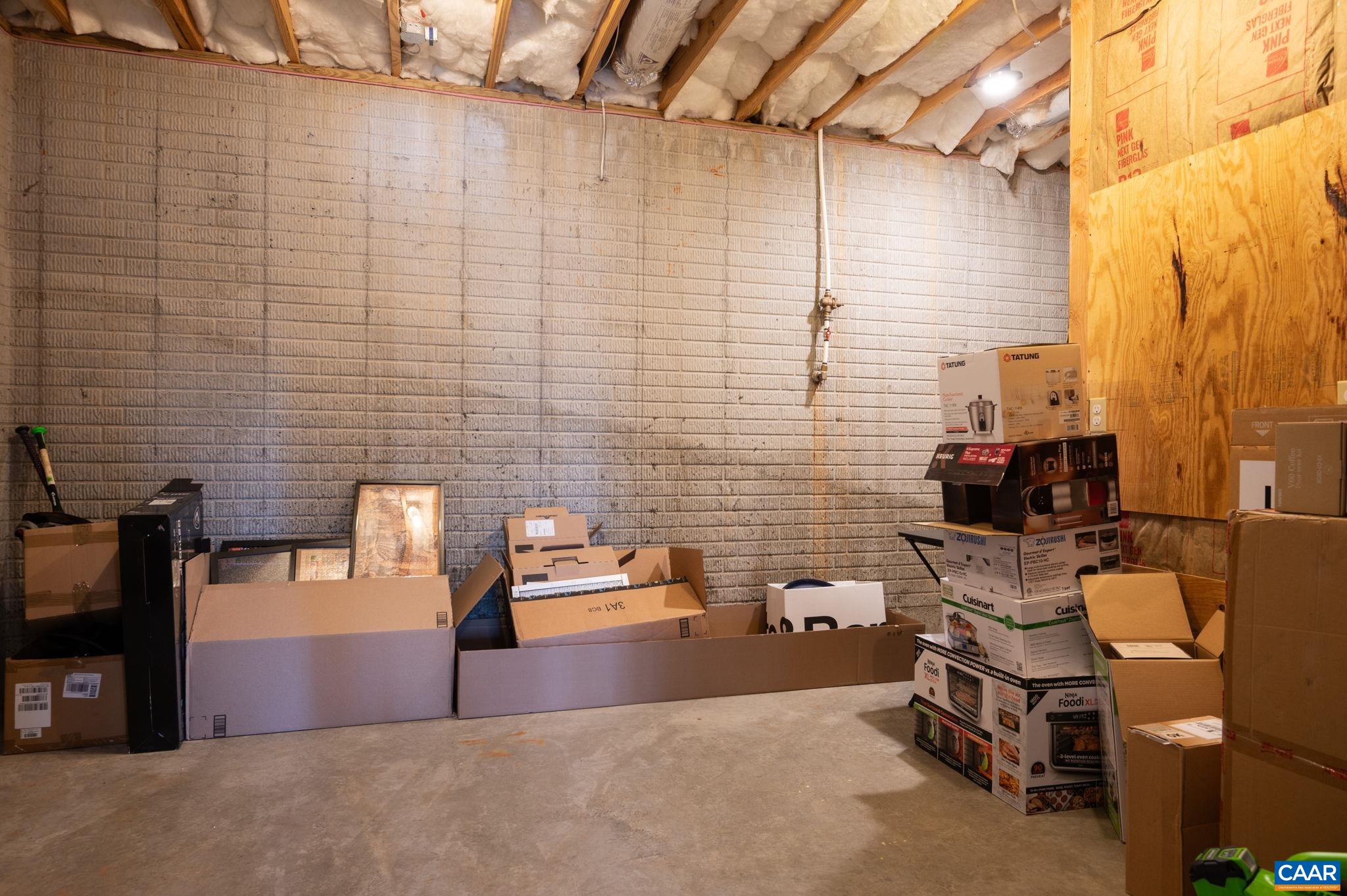 1041 CARRINGTON PL, CHARLOTTESVILLE, Virginia 22901, 3 Bedrooms Bedrooms, ,3 BathroomsBathrooms,Residential,1041 CARRINGTON PL,674191 MLS # 674191