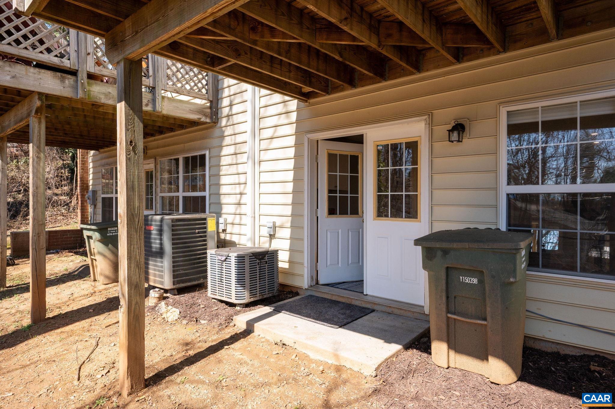 1041 CARRINGTON PL, CHARLOTTESVILLE, Virginia 22901, 3 Bedrooms Bedrooms, ,3 BathroomsBathrooms,Residential,1041 CARRINGTON PL,674191 MLS # 674191