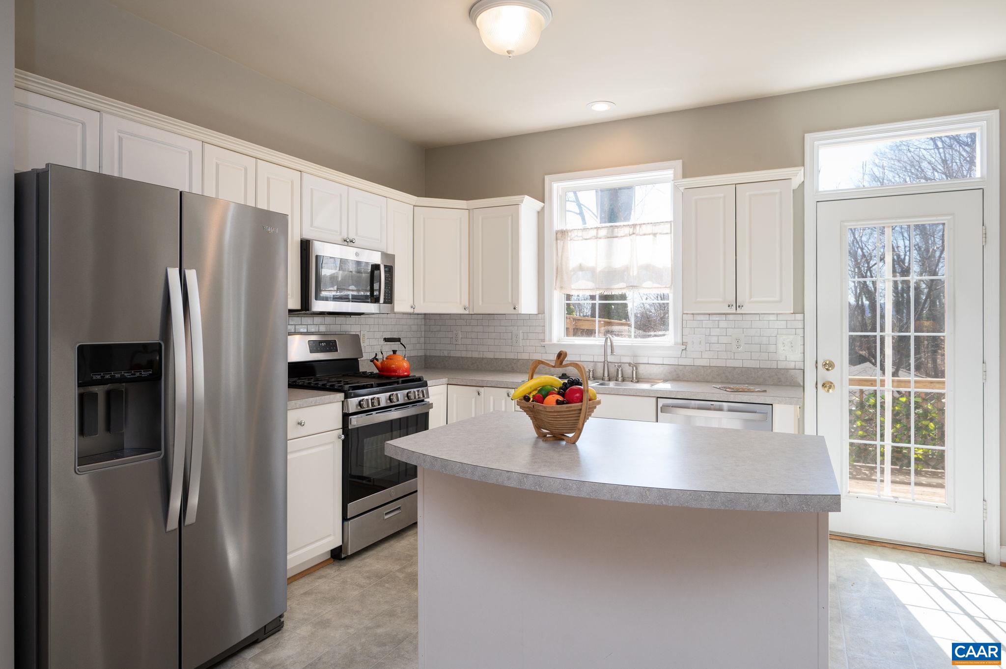 1041 CARRINGTON PL, CHARLOTTESVILLE, Virginia 22901, 3 Bedrooms Bedrooms, ,3 BathroomsBathrooms,Residential,1041 CARRINGTON PL,674191 MLS # 674191