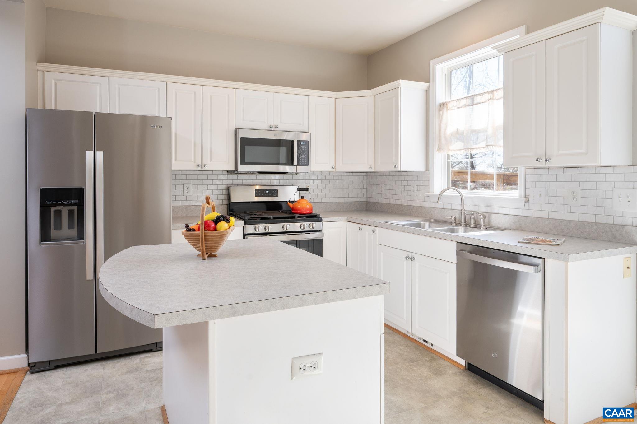 1041 CARRINGTON PL, CHARLOTTESVILLE, Virginia 22901, 3 Bedrooms Bedrooms, ,3 BathroomsBathrooms,Residential,1041 CARRINGTON PL,674191 MLS # 674191