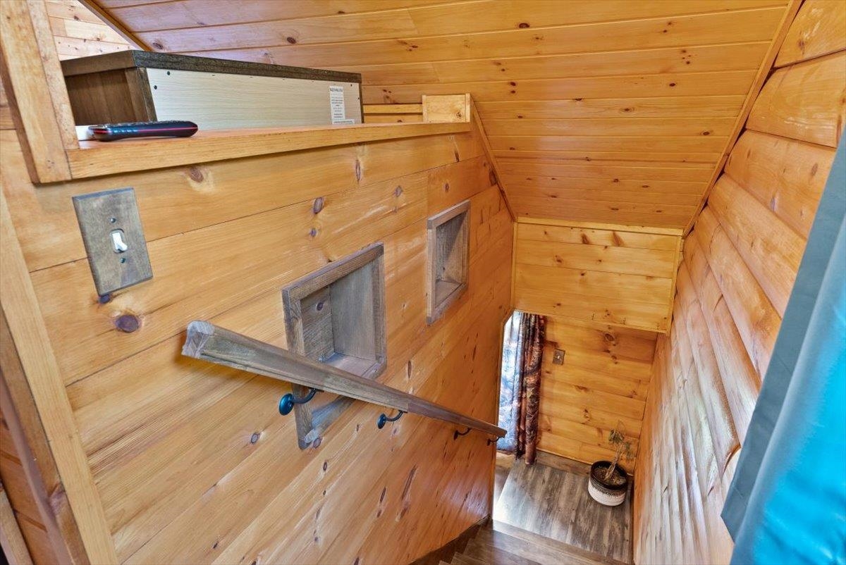 8 SAWMILL RUN LN, WAYNESBORO, Virginia 22980, 2 Bedrooms Bedrooms, ,2 BathroomsBathrooms,Residential,8 SAWMILL RUN LN,8 SAWMILL RUN LN,674291 MLS # 674291