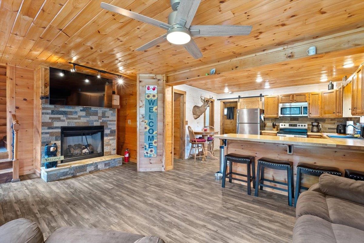 8 SAWMILL RUN LN, WAYNESBORO, Virginia 22980, 2 Bedrooms Bedrooms, ,2 BathroomsBathrooms,Residential,8 SAWMILL RUN LN,8 SAWMILL RUN LN,674291 MLS # 674291