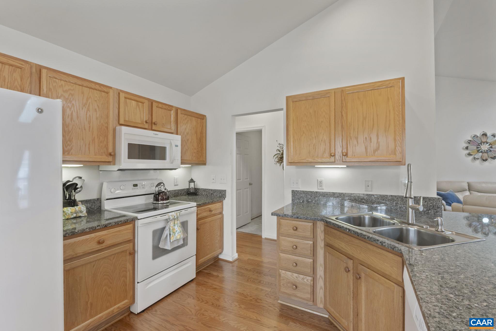 530 PEBBLE HILL CT, CHARLOTTESVILLE, Virginia 22903, 3 Bedrooms Bedrooms, ,2 BathroomsBathrooms,Residential,530 PEBBLE HILL CT,674380 MLS # 674380 530 PEBBLE HILL CT, CHARLOTTESVILLE, Virginia 22903, 3 Bedrooms Bedrooms, ,2 BathroomsBathrooms,Residential,530 PEBBLE HILL CT,674380 MLS # 674380