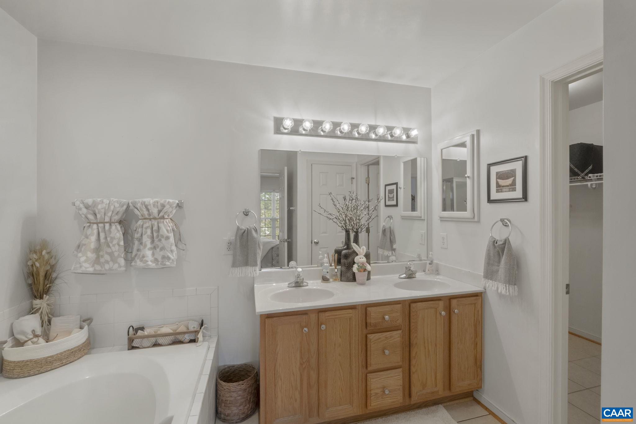 530 PEBBLE HILL CT, CHARLOTTESVILLE, Virginia 22903, 3 Bedrooms Bedrooms, ,2 BathroomsBathrooms,Residential,530 PEBBLE HILL CT,674380 MLS # 674380 530 PEBBLE HILL CT, CHARLOTTESVILLE, Virginia 22903, 3 Bedrooms Bedrooms, ,2 BathroomsBathrooms,Residential,530 PEBBLE HILL CT,674380 MLS # 674380