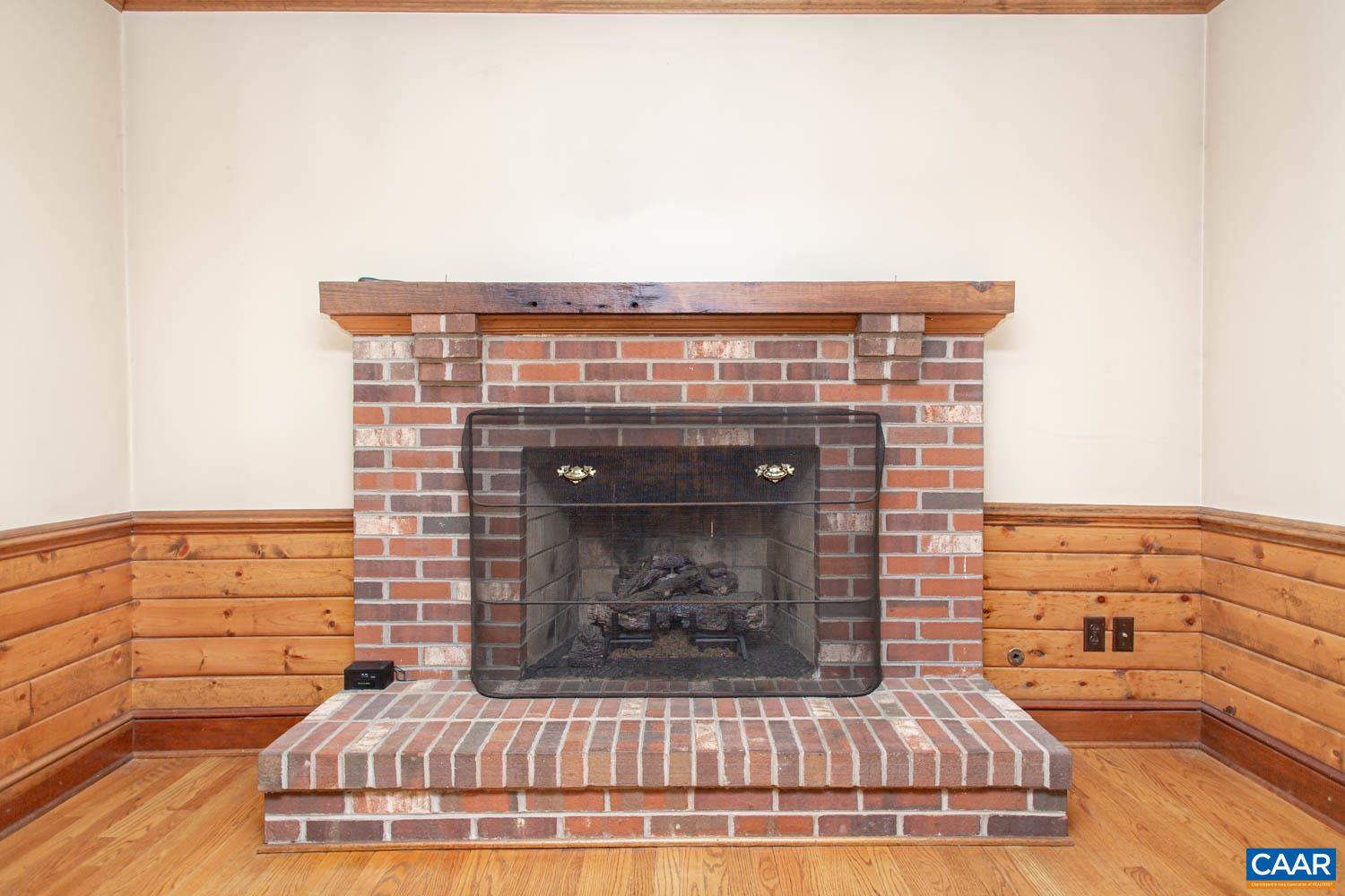 Gas fireplace in the family room.