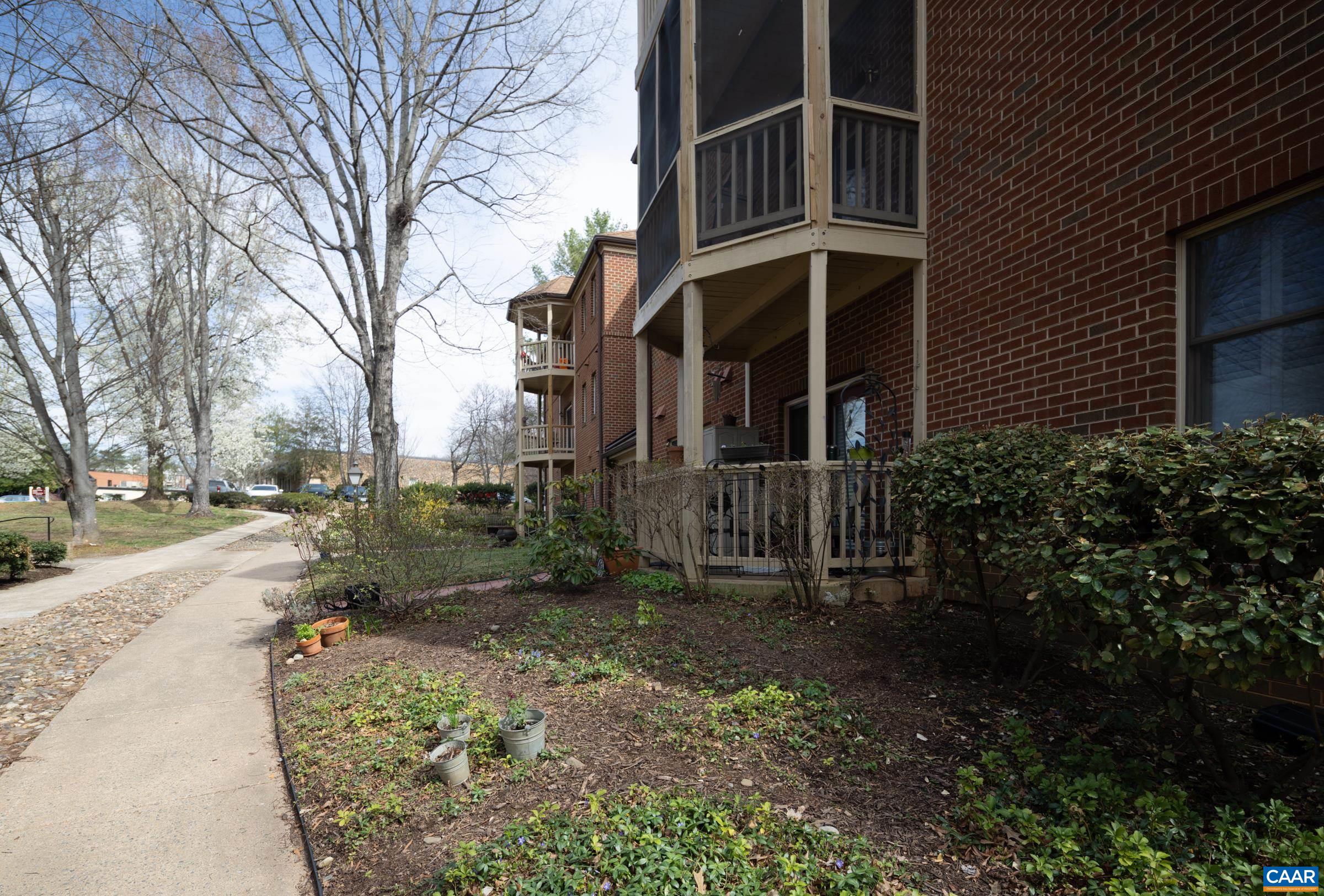 1325 BRANCHLANDS DR, CHARLOTTESVILLE, Virginia 22901, 2 Bedrooms Bedrooms, ,2 BathroomsBathrooms,Residential,1325 BRANCHLANDS DR,674433 MLS # 674433