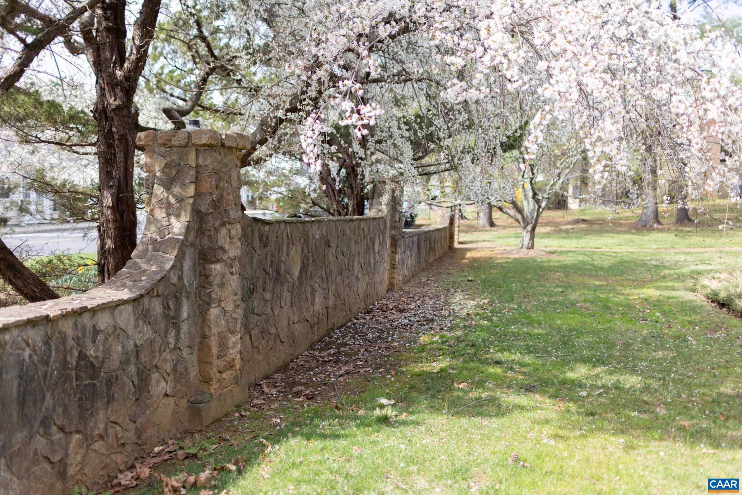 1325 BRANCHLANDS DR, CHARLOTTESVILLE, Virginia 22901, 2 Bedrooms Bedrooms, ,2 BathroomsBathrooms,Residential,1325 BRANCHLANDS DR,674433 MLS # 674433