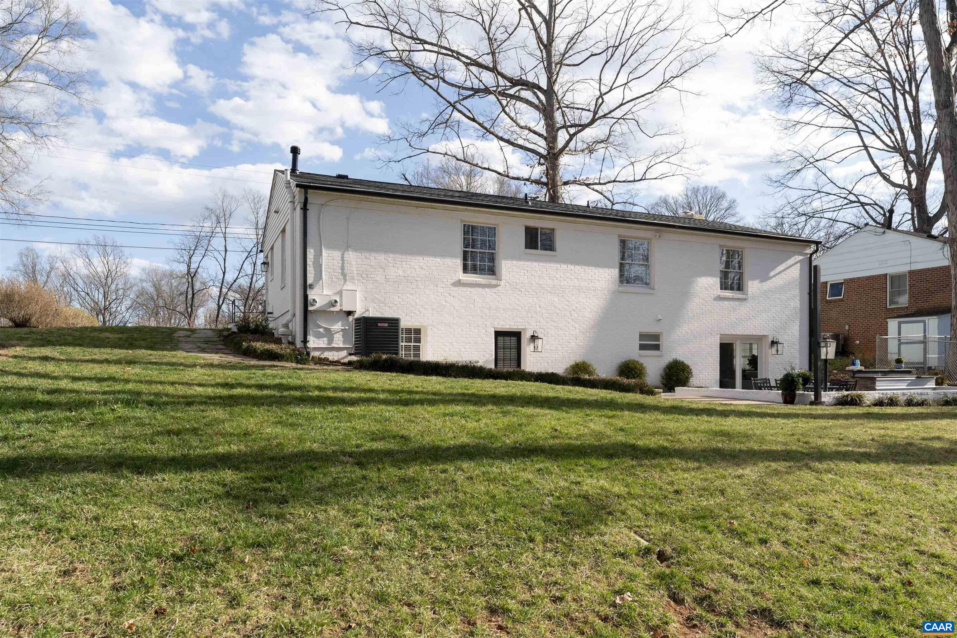 1617 TRAILRIDGE RD, CHARLOTTESVILLE, Virginia 22903, 4 Bedrooms Bedrooms, ,3 BathroomsBathrooms,Residential,Luxuriously upgraded w/ apartment opportunity,1617 TRAILRIDGE RD,674444 MLS # 674444