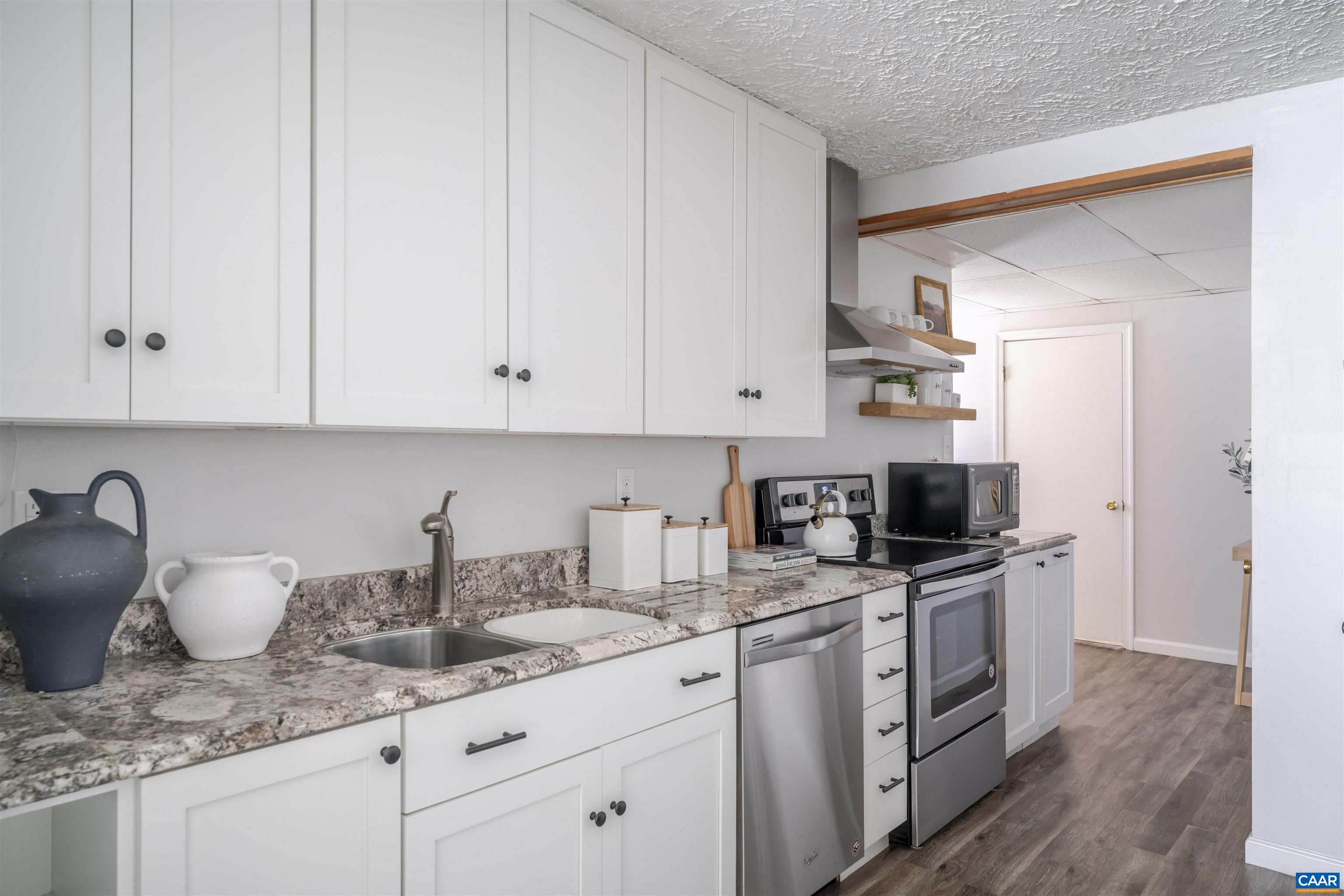 1617 TRAILRIDGE RD, CHARLOTTESVILLE, Virginia 22903, 4 Bedrooms Bedrooms, ,3 BathroomsBathrooms,Residential,Luxuriously upgraded w/ apartment opportunity,1617 TRAILRIDGE RD,674444 MLS # 674444