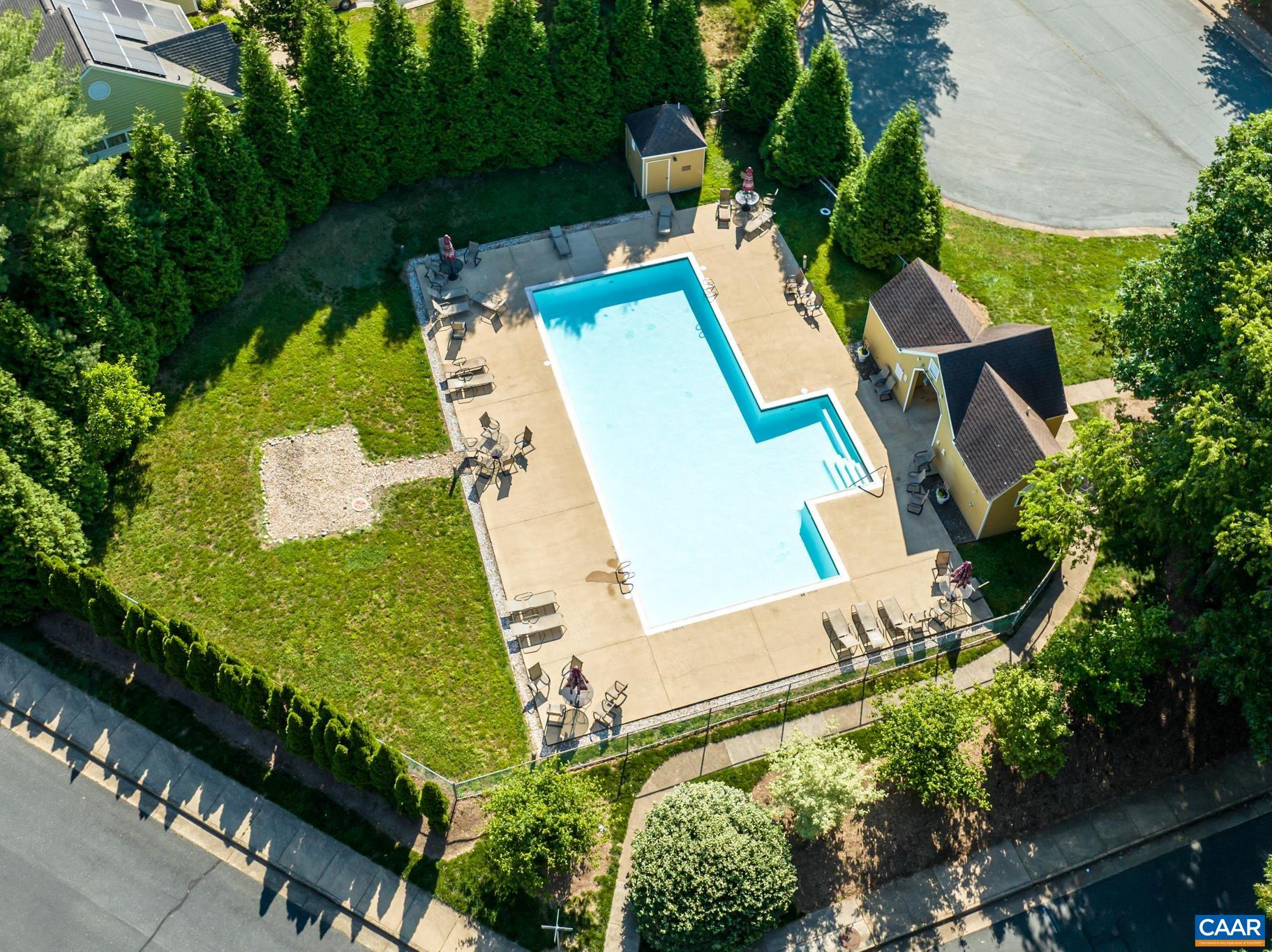 1250 CLIFDEN GREENE, CHARLOTTESVILLE, Virginia 22903, 3 Bedrooms Bedrooms, ,3 BathroomsBathrooms,Residential,RIVERRUN CONDOS 5 UNIT 3 BLDG C,1250 CLIFDEN GREENE,674504 MLS # 674504