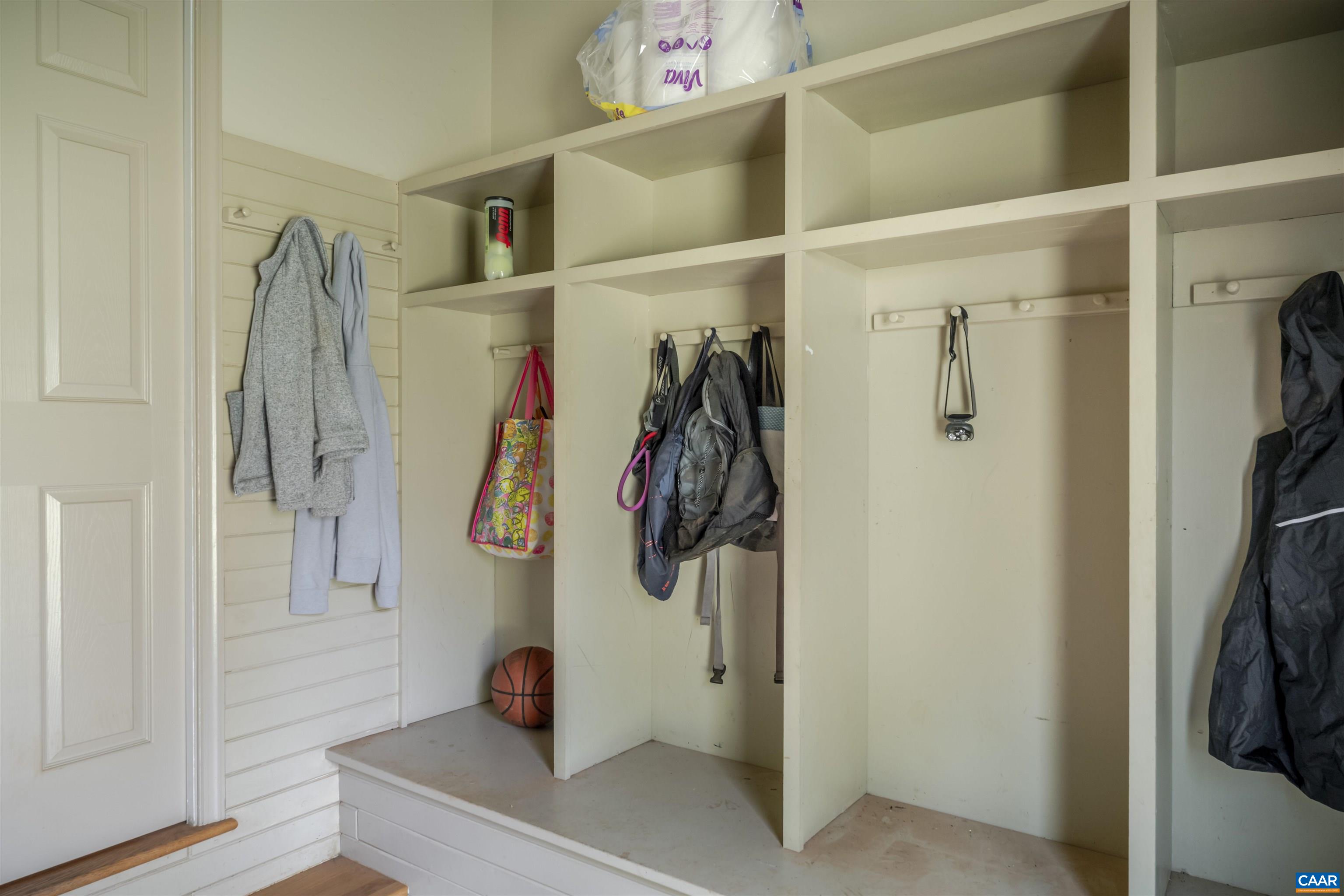 2750 LEEDS LN, CHARLOTTESVILLE, Virginia 22903, 5 Bedrooms Bedrooms, ,4 BathroomsBathrooms,Residential,2750 LEEDS LN,674530 MLS # 674530