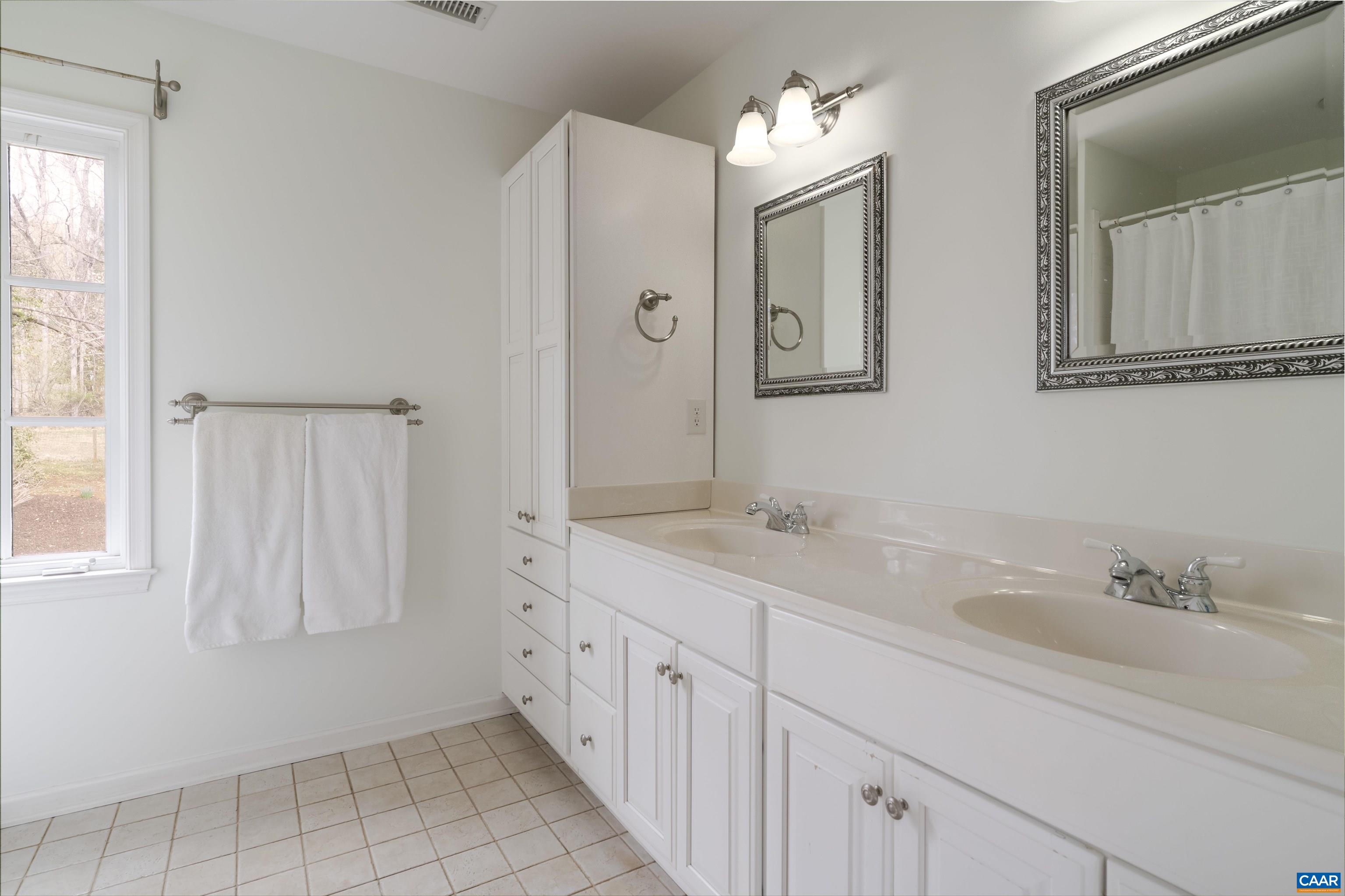 2750 LEEDS LN, CHARLOTTESVILLE, Virginia 22903, 5 Bedrooms Bedrooms, ,4 BathroomsBathrooms,Residential,2750 LEEDS LN,674530 MLS # 674530