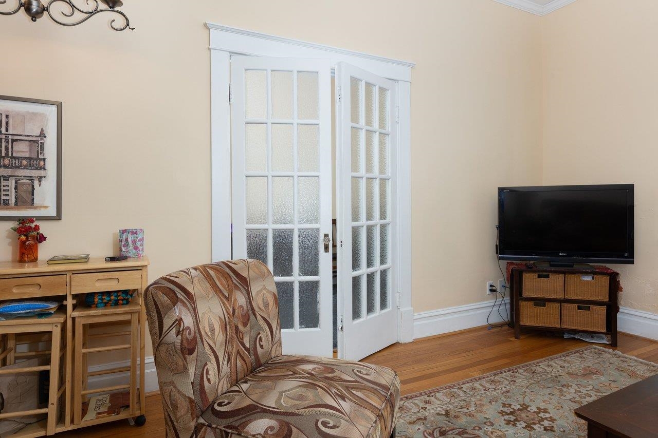 117 W FREDERICK ST, STAUNTON, Virginia 24401, 1 Bedroom Bedrooms, ,1 BathroomBathrooms,Residential,Historic Downtown Condo,117 W FREDERICK ST,674558 MLS # 674558