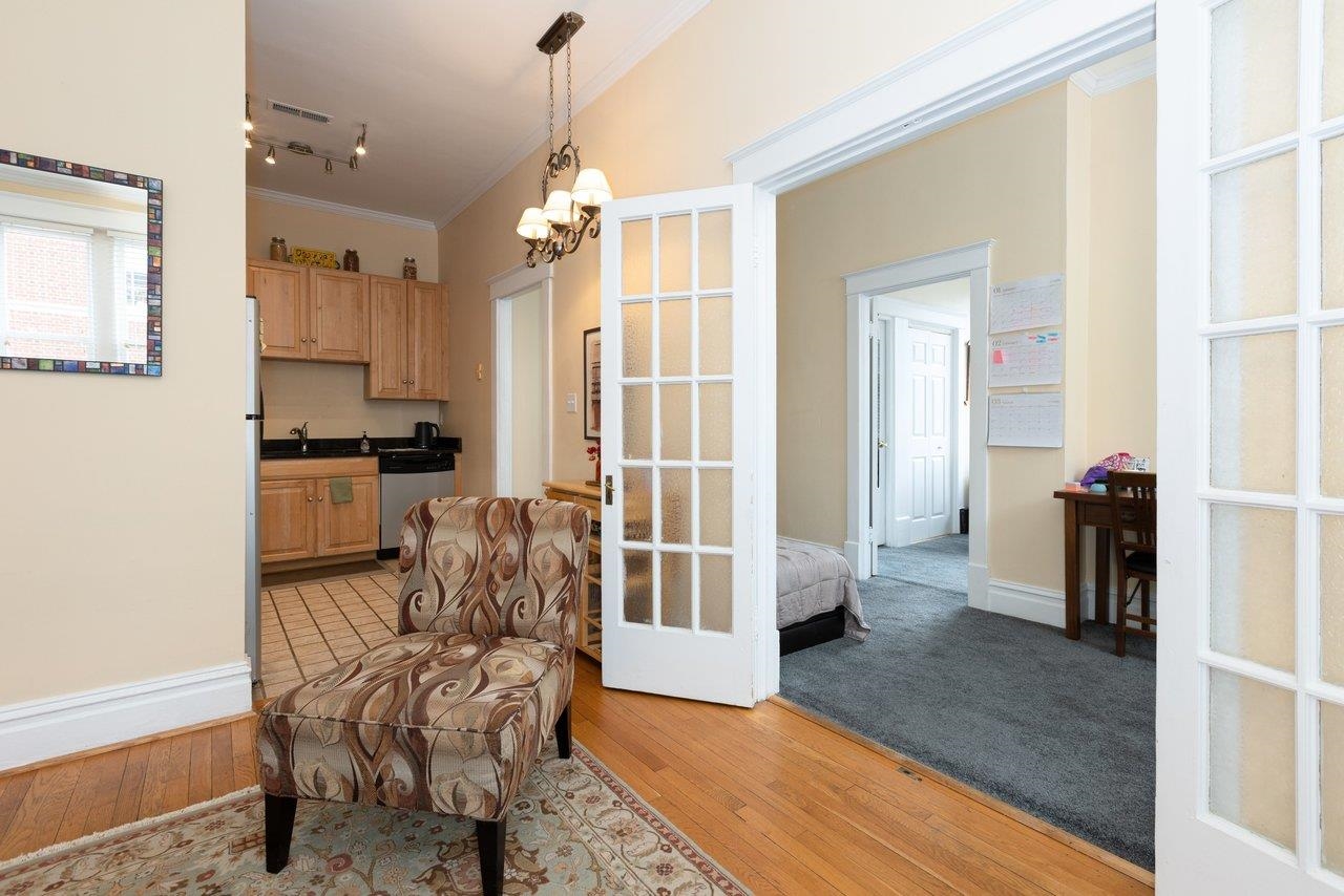 117 W FREDERICK ST, STAUNTON, Virginia 24401, 1 Bedroom Bedrooms, ,1 BathroomBathrooms,Residential,Historic Downtown Condo,117 W FREDERICK ST,674558 MLS # 674558