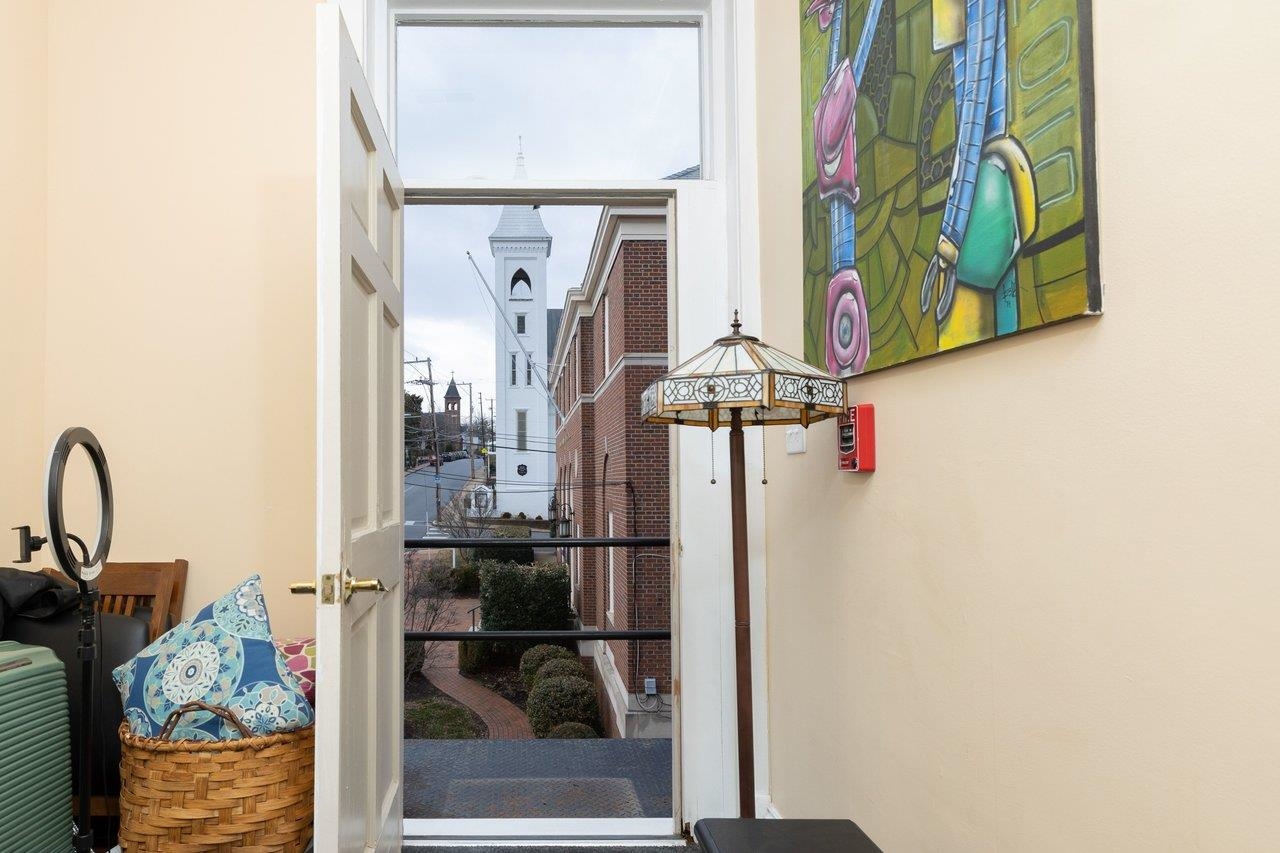 117 W FREDERICK ST, STAUNTON, Virginia 24401, 1 Bedroom Bedrooms, ,1 BathroomBathrooms,Residential,Historic Downtown Condo,117 W FREDERICK ST,674558 MLS # 674558