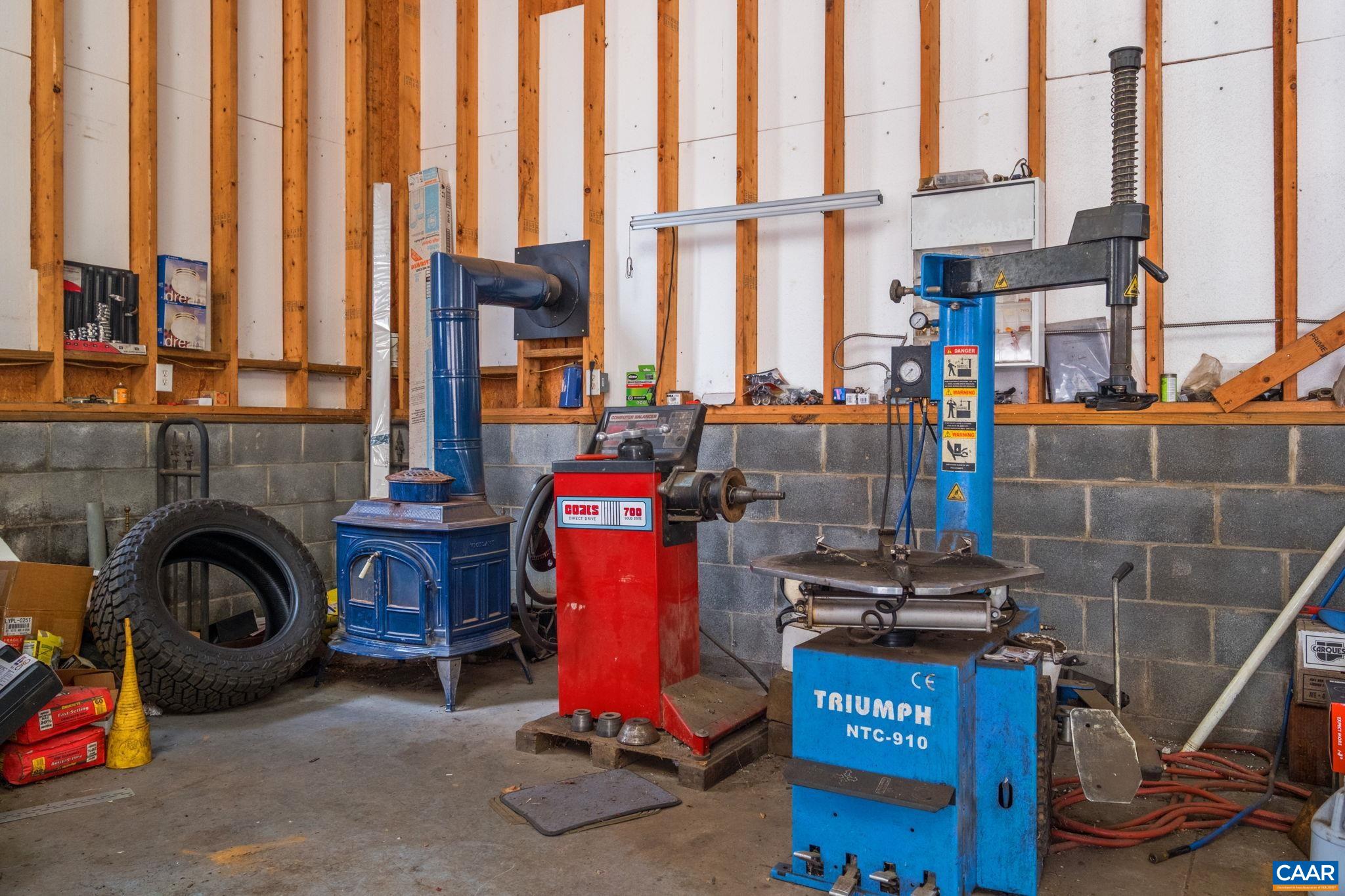 3319 ANGUS RD, BARBOURSVILLE, Virginia 22923, 4 Bedrooms Bedrooms, ,2 BathroomsBathrooms,Residential,3319 ANGUS RD,674560 MLS # 674560