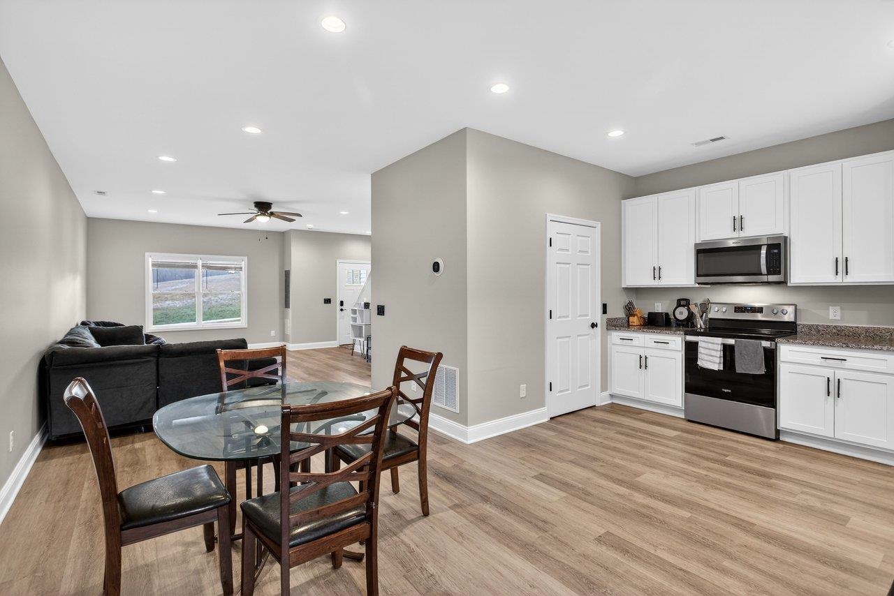 612 ZEPHYR DR, ROCKINGHAM, Virginia 22801, 3 Bedrooms Bedrooms, ,2 BathroomsBathrooms,Residential,612 ZEPHYR DR,674563 MLS # 674563