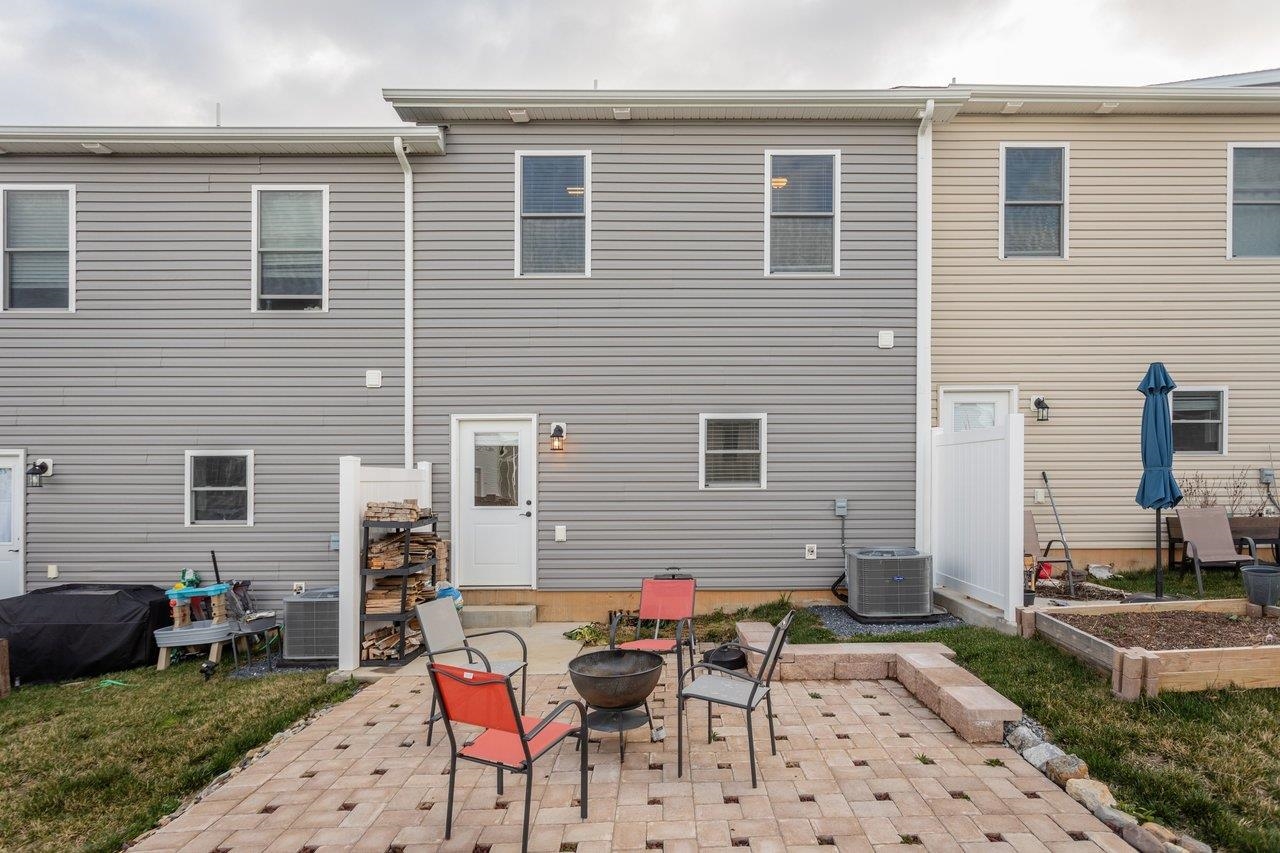 612 ZEPHYR DR, ROCKINGHAM, Virginia 22801, 3 Bedrooms Bedrooms, ,2 BathroomsBathrooms,Residential,612 ZEPHYR DR,674563 MLS # 674563