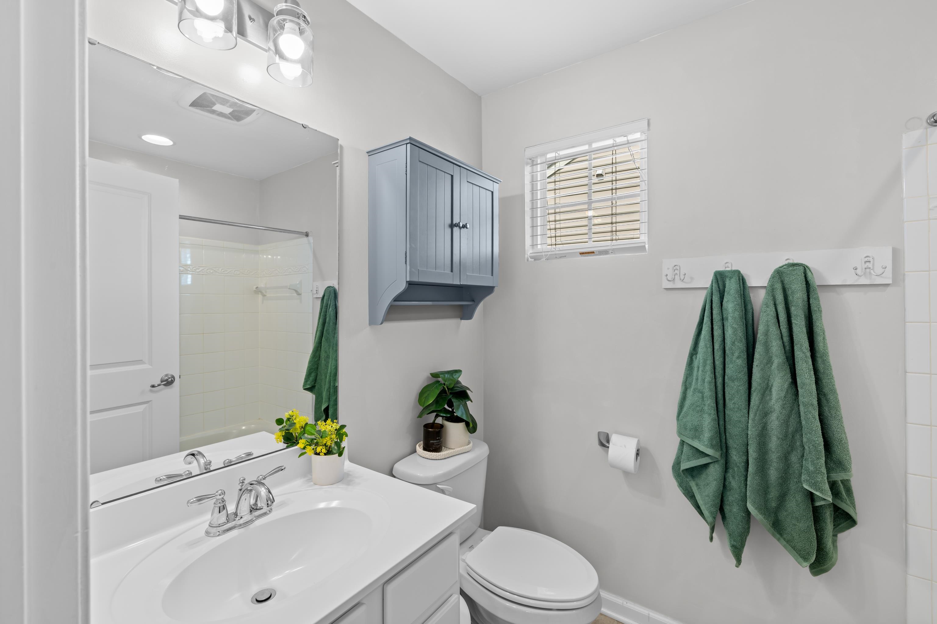 4517 BRIARWOOD DR, CHARLOTTESVILLE, Virginia 22911, 3 Bedrooms Bedrooms, ,3 BathroomsBathrooms,Residential,4517 BRIARWOOD DR,674565 MLS # 674565