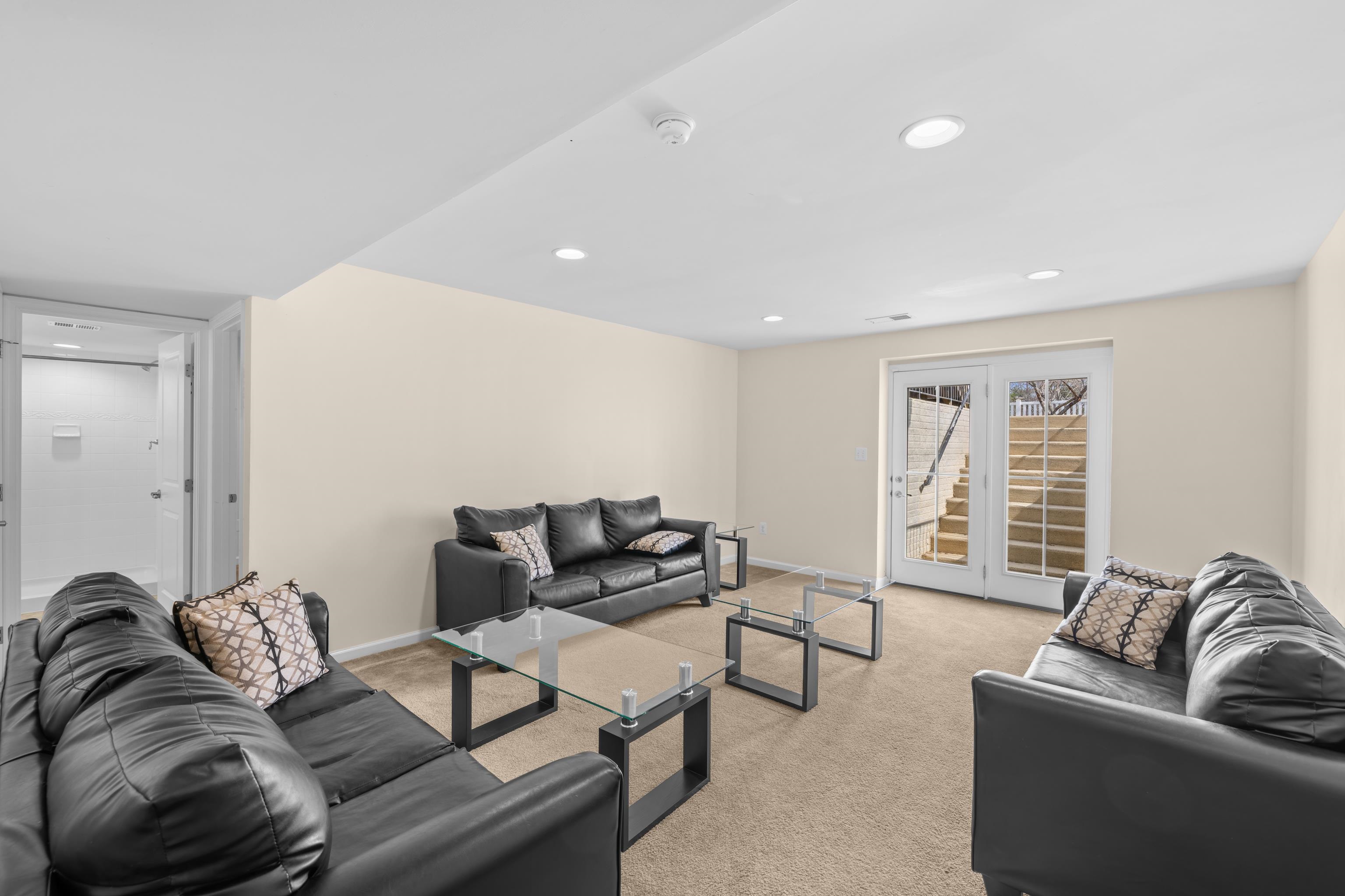 4517 BRIARWOOD DR, CHARLOTTESVILLE, Virginia 22911, 3 Bedrooms Bedrooms, ,3 BathroomsBathrooms,Residential,4517 BRIARWOOD DR,674565 MLS # 674565