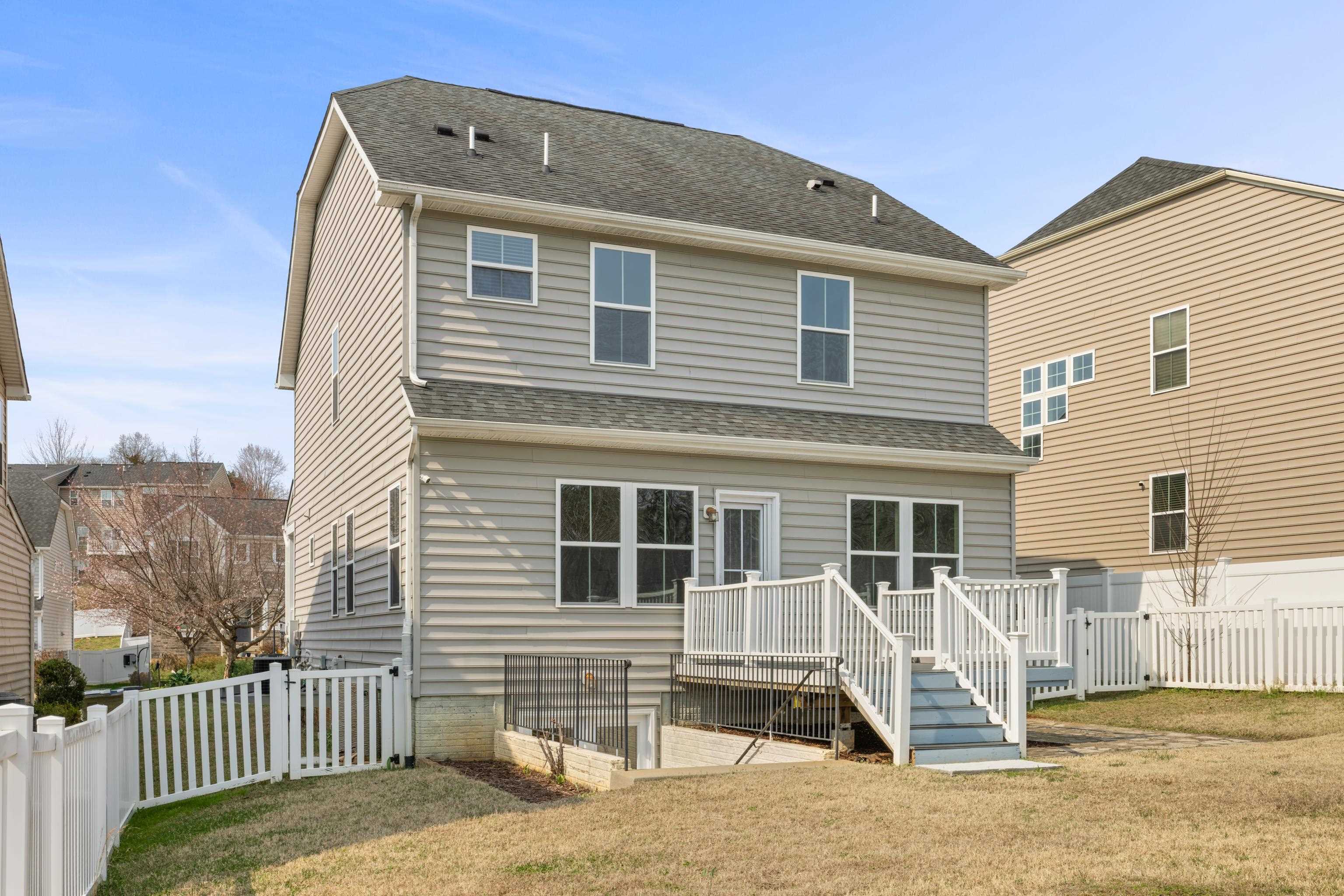 4517 BRIARWOOD DR, CHARLOTTESVILLE, Virginia 22911, 3 Bedrooms Bedrooms, ,3 BathroomsBathrooms,Residential,4517 BRIARWOOD DR,674565 MLS # 674565