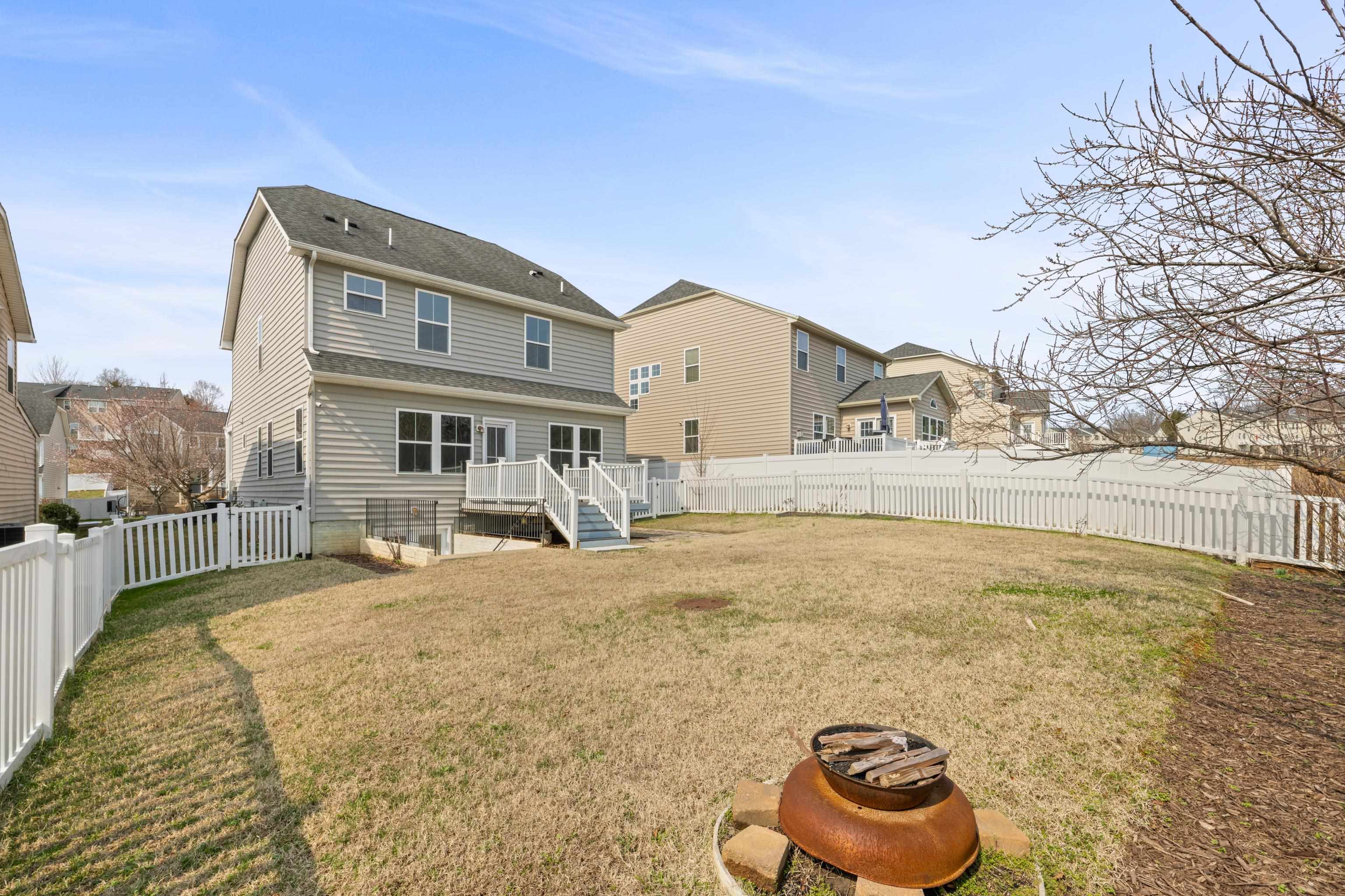 4517 BRIARWOOD DR, CHARLOTTESVILLE, Virginia 22911, 3 Bedrooms Bedrooms, ,3 BathroomsBathrooms,Residential,4517 BRIARWOOD DR,674565 MLS # 674565