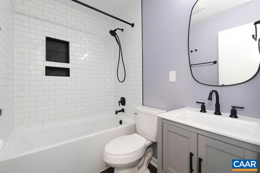 6115 ALBERTA DR, CROZET, Virginia 22932, 3 Bedrooms Bedrooms, ,1 BathroomBathrooms,Residential,6115 ALBERTA DR,674566 MLS # 674566