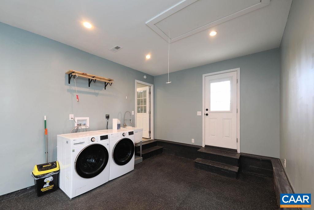 6115 ALBERTA DR, CROZET, Virginia 22932, 3 Bedrooms Bedrooms, ,1 BathroomBathrooms,Residential,6115 ALBERTA DR,674566 MLS # 674566